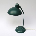 SK30 - Schreibtischleuchte Kaiser Idell, Entwurf Christian Dell, 30er Jahre, in einem dunklen grün