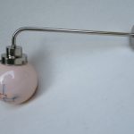 W1 - Wandleuchte, Art Deco, vernickelt, rose-farbener Überfangglasschirm Spritzdekor