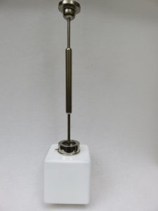 D27 - Deckenleuchte "Würfel", Art Deco, bez. ATRAX-Patent, Entwurf Walter Georg Kostka