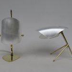 NP77 - 1 Paar Nachttischleuchten, kleine Tischleuchten, WKR Leuchten (Werkstätten für Kunsthandwerkliche Raumleuchten), 50er Jahre, Messing, Plexiglas perlmutfarben