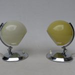 NP112 - Nachttischleuchten, Art Deco, Österreich, verchromt, beige Überfangglasschirme
