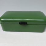 BR35 - Brotdose, 40er/50er Jahre, grün emailliert