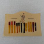 W35 - Zigarettenspitzen, Art Deco, Bakelit / Catalin, unbenutzt auf Papptafel