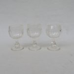 3 Südweingläser, Preßglas, vor 1900, Ascheeinschlüsse, Luftblasen