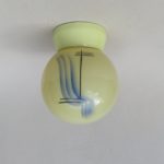 D185 - kleine Deckenleuchte, Spritzdekor, Art Deco, Porzellan, Glas, bez. REGENT