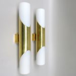W193 - 1 Paar Wandleuchten, 60er Jahre, Neuhaus-Leuchten, Messing, vermessingt, Überfangglas mattiert