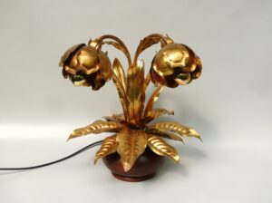 T232 - Tischleuchte "Maiglöckchen", 70er Jahre, Hollywood Regency, Metall Blattgold, Eiche