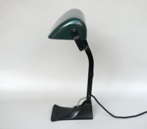 B5 - Bankerlampe ALY, Jugendstil, dunkelgrün emailliert, schwarz