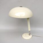 T5 - Tischleuchte, Belmag, Schweiz, 30er Jahre, Holzgriff, beige, verchrom