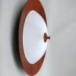 W283 - XXL Wandleuchte, Deckenleuchte, 60er Jahre, Teak, Plissee-Schirm Kunststoff