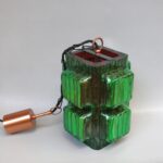 D233 - Deckenleuchte, 60er Jahre, Kunststoff grün / rot, Kupfer, Deutschland